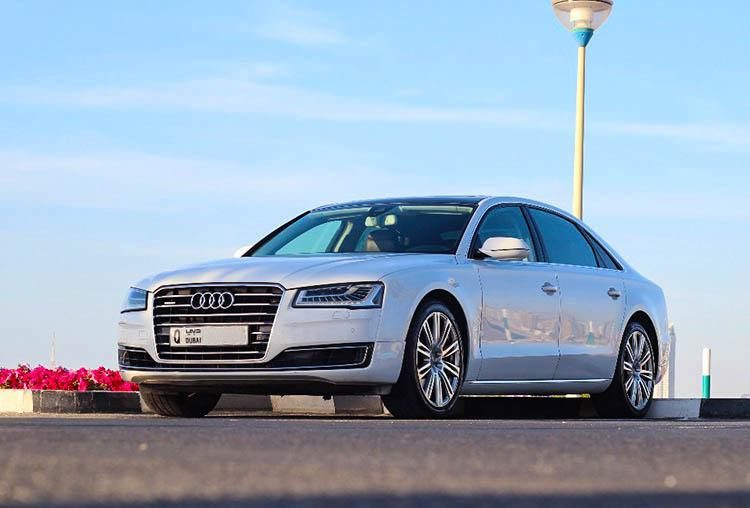 4 Luxury Cars You Can Rent from Car Rental Companies
