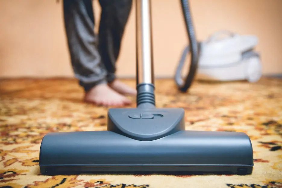 carpet-cleaning-vacuum-cleaner
