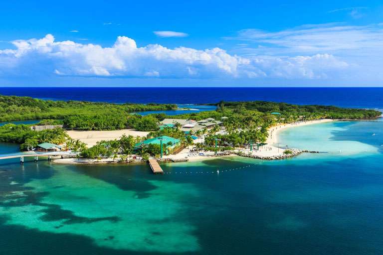 what-is-most-beautiful-places-in-roatan